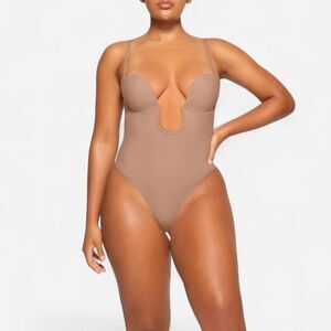 NWT SKIMS DEEP PLUNGE SHAPEWEAR BODYSUIT - Size XL | Sienna